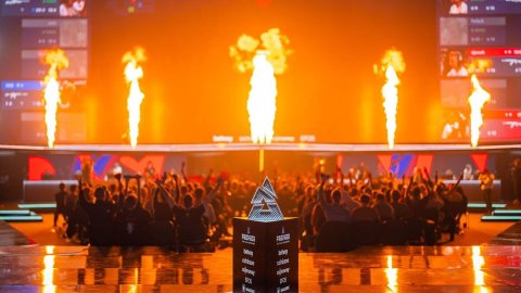 The organizers of BLAST revealed the strategy of two CS2 teams live