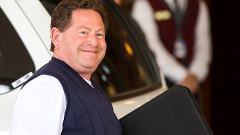 Bobby Kotick will leave Activision on December 29 after 32 years of service