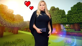 Jennifer Coolidge joins in Minecraft movie