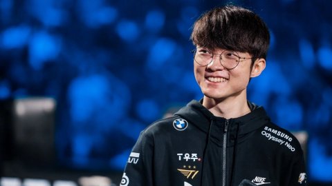 T1 LoL Team gives a shoutout to an MLB team ahead of their match in Korea