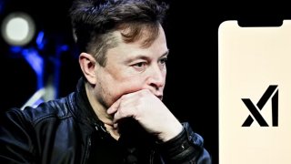 Elon Musk Stuck in Bronze Overwatch Due to Terrible Gaming Skills Reveals His Child