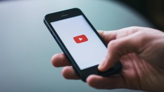 YouTube pode em breve limitar o uso diário de Shorts