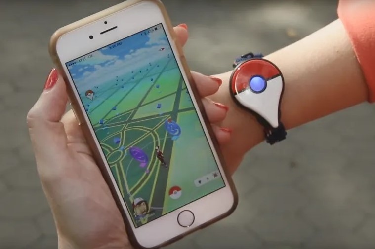 How does Pokémon GO Plus work