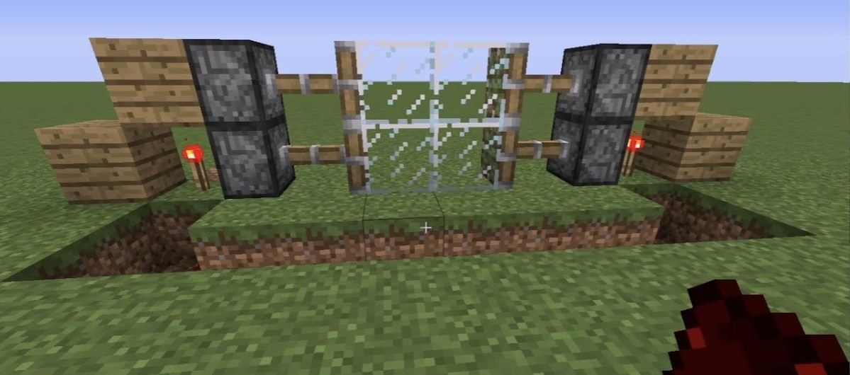 Mechanical Automated Door in minecraft