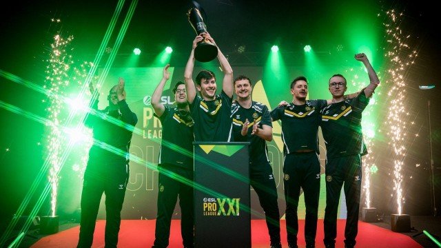 ZywOo supera s1mple em uma das corridas mais prestigiadas do CS